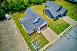 408 Demoye St, Aubrey, TX 76227 - Photo 25