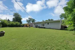 113 E Linda Dr, Garland, TX 75041 - Photo 7