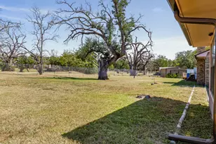 147 Wildflower Ln, Whitney, TX 76692 - Photo 37