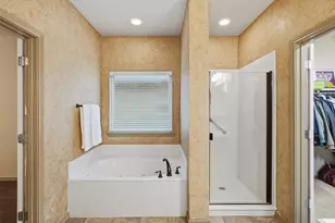 305 Delaware St, Burleson, TX 76028 - Photo 15