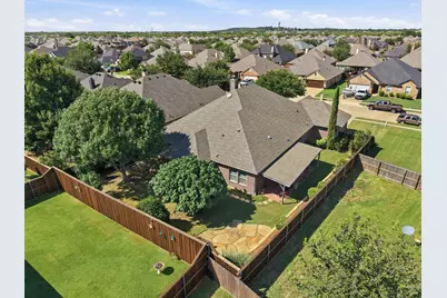 305 Delaware Street, Burleson, TX 76028 - Photo 3