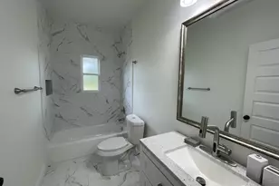 1302 E Humbolt St, Fort Worth, TX 76104 - Photo 7