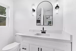 833 Springbrook Dr, Fort Worth, TX 76107 - Photo 15