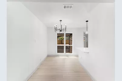 833 Springbrook Drive, Fort Worth, TX 76107 - Photo 13
