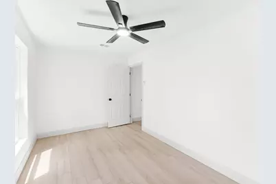 833 Springbrook Drive, Fort Worth, TX 76107 - Photo 19