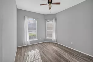 3514 Daisy Ln, Grand Prairie, TX 75052 - Photo 9