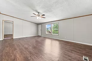 110 Draper Dr, Springtown, TX 76082 - Photo 7