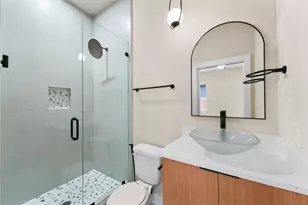 8918 Wadlington Ave, Dallas, TX 75217 - Photo 31