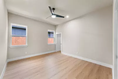 8918 Wadlington Avenue, Dallas, TX 75217 - Photo 29