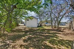 1309 S Riverside Dr, Fort Worth, TX 76104 - Photo 25