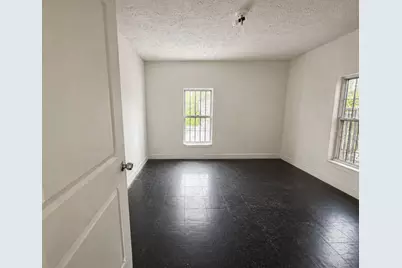 1309 S Riverside Drive, Fort Worth, TX 76104 - Photo 7