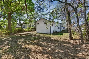 1309 S Riverside Dr, Fort Worth, TX 76104 - Photo 3