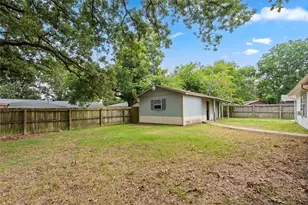 604 Lee St, Sulphur Springs, TX 75482 - Photo 27