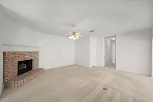 817 Willow Ct, Saginaw, TX 76179 - Photo 9