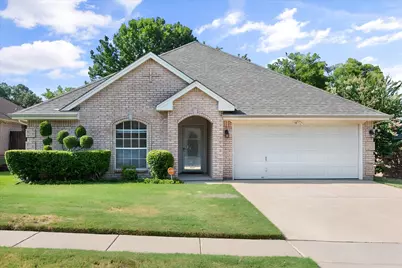 817 Willow Court, Saginaw, TX 76179 - Photo 1