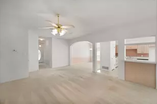 817 Willow Ct, Saginaw, TX 76179 - Photo 11