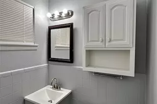 714 Cranbrook Ln, Grand Prairie, TX 75052 - Photo 13
