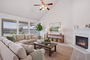201 Oak Point Dr, McKinney, TX 75071 - Photo 3