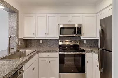 5881 Preston View Boulevard #202, Dallas, TX 75240 - Photo 9