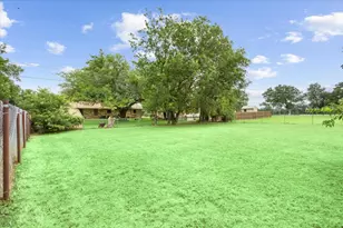 608 9th St, Hico, TX 76457 - Photo 19