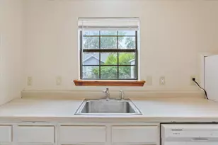 608 9th St, Hico, TX 76457 - Photo 9