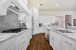 8805 Abbington Pl, McKinney, TX 75072 - Photo 5