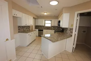 3504 Hilltop Ln, Plano, TX 75023 - Photo 3