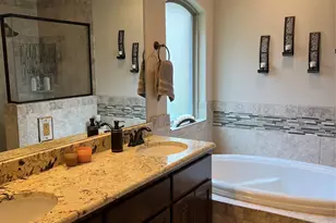 1410 Lauren Ln, Granbury, TX 76048 - Photo 5