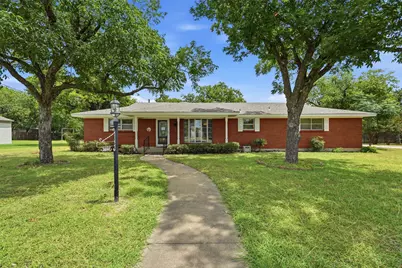 206 McAnear Street, Cleburne, TX 76033 - Photo 1