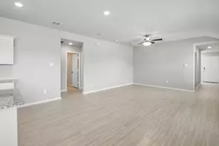 545 Sterling Thicket Ln, Denton, TX 76259 - Photo 11