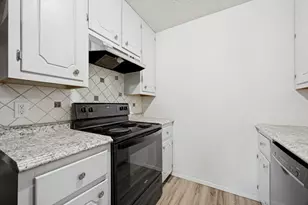 808 W Belden St, Sherman, TX 75092 - Photo 5