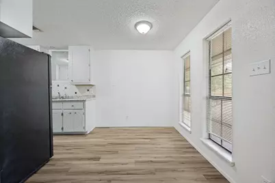 808 W Belden Street #806, Sherman, TX 75092 - Photo 3