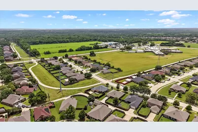 602 Hearthstone Drive, Lancaster, TX 75146 - Photo 31