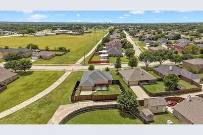 602 Hearthstone Drive, Lancaster, TX 75146 - Photo 31