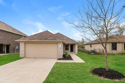1601 Oriole Drive, Ennis, TX 75119 - Photo 1