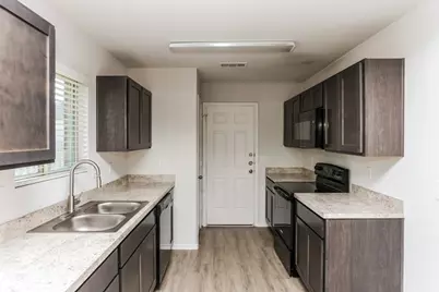 1607 Mark Lane, Ennis, TX 75119 - Photo 5