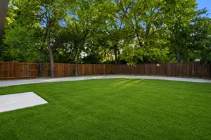 2329 Stoneman St, Dallas, TX 75215 - Photo 29