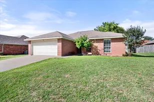 330 Schumacher Dr, Burleson, TX 76028 - Photo 3