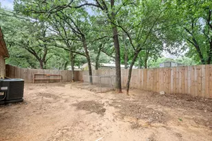 1217 Hidden Creek Dr, Mansfield, TX 76063 - Photo 23