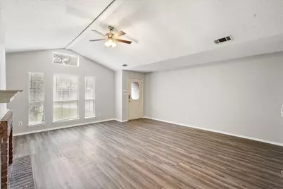1217 Hidden Creek Drive, Mansfield, TX 76063 - Photo 7