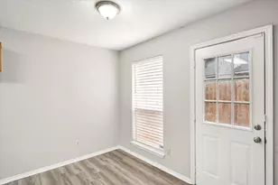 1217 Hidden Creek Dr, Mansfield, TX 76063 - Photo 13