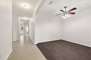 720 Rio Bravo Dr, Fort Worth, TX 76052 - Photo 7