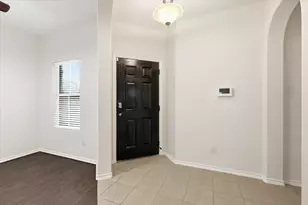720 Rio Bravo Dr, Fort Worth, TX 76052 - Photo 5