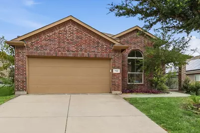 720 Rio Bravo Drive, Fort Worth, TX 76052 - Photo 1