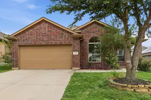720 Rio Bravo Dr, Fort Worth, TX 76052 - Photo 3