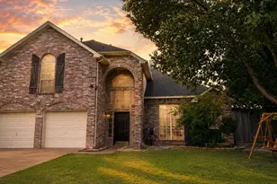 1137 Robin Cir, Midlothian, TX 76065 - Photo 1
