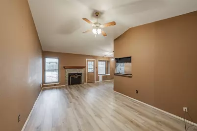 1524 Lincolnshire Way, Fort Worth, TX 76134 - Photo 9