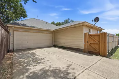 313 Pecos Trail, Irving, TX 75063 - Photo 29