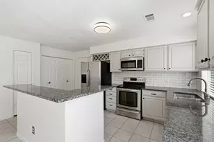 313 Pecos Trail, Irving, TX 75063 - Photo 17