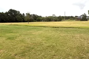 709 W St Charles St, Eastland, TX 76448 - Photo 35